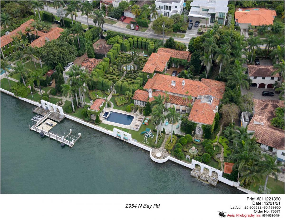 2954 N Bay Road | Todd Michael Glaser